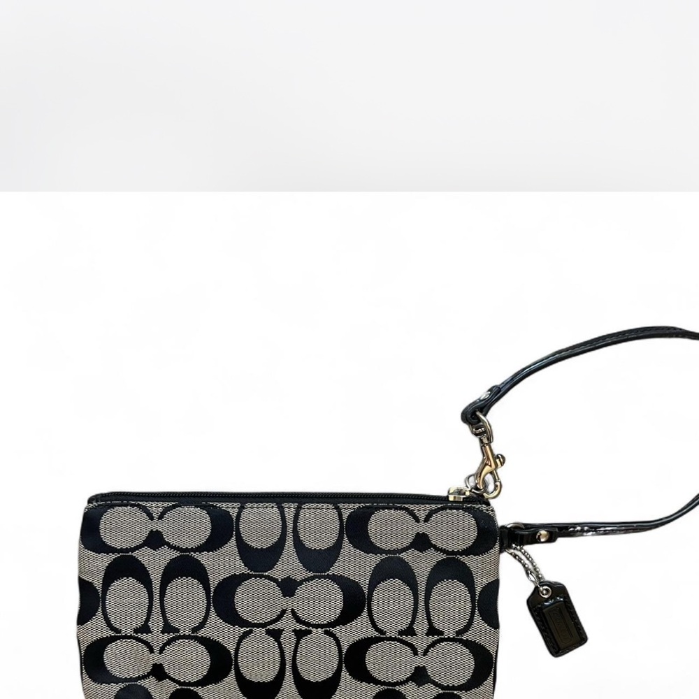 Vintage Coach Black and Grey Monogram Wristlet - Picture 5 of 8